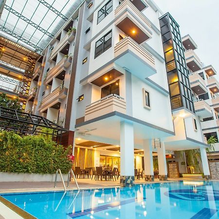 New Siam Palace Ville Hotel - Sha Extra Plus Certified Bangkok Bagian luar foto
